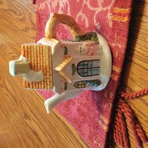 Christmas teapot 5" tall